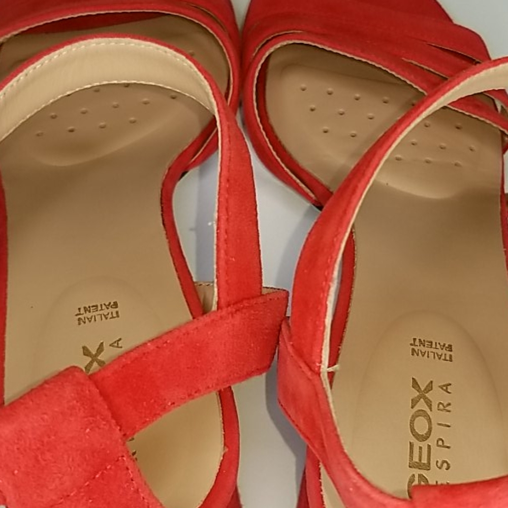 New Scarlet RED GEOX Suede Mid Heel Sandal - Picture 6 of 13